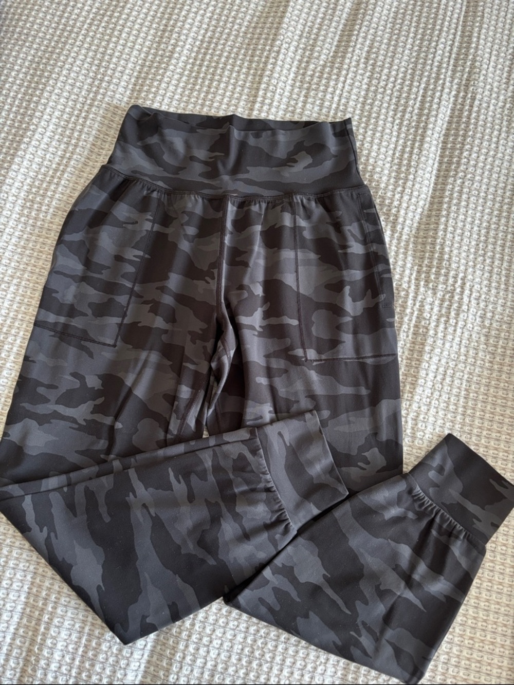 Athleta Black Camo Active Joggers